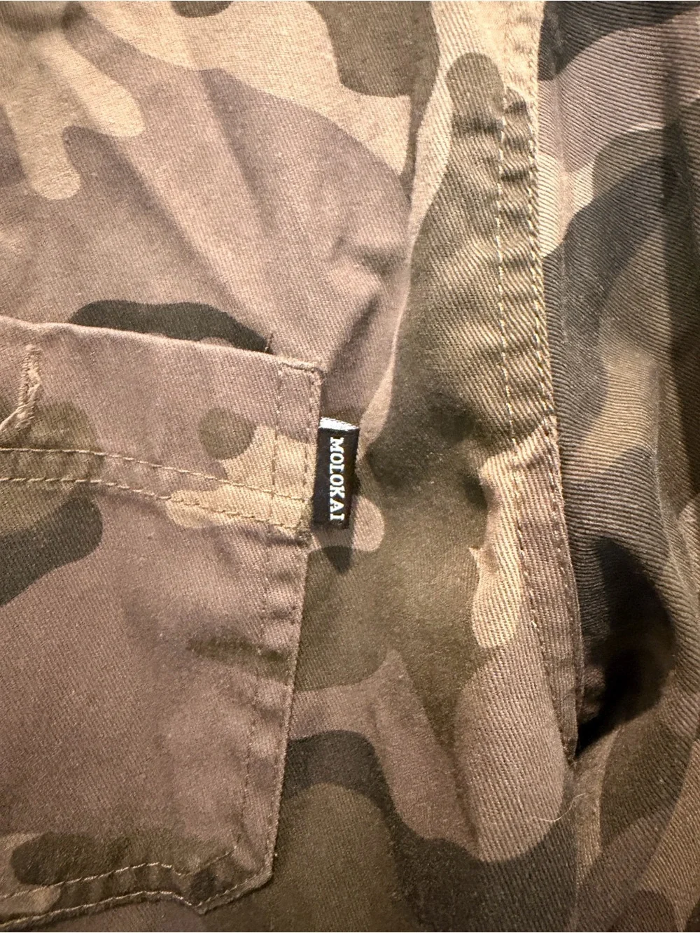 Molokai Surf Co. Camo
Hooded Button Down Shirt
XL - Picture 6 of 9